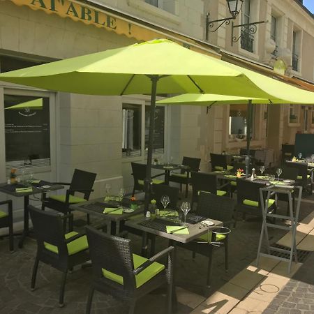 Logis Hotel Restaurant La Boule D'Or Chinon Eksteriør billede