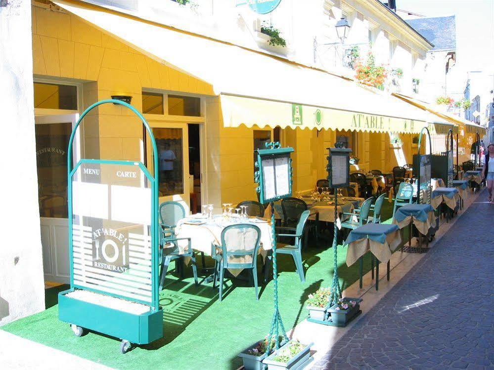 Logis Hotel Restaurant La Boule D'Or Chinon Eksteriør billede